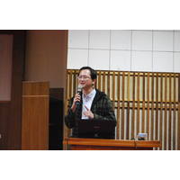 講題:How antiferromagnetism drives the magnetization of a ferromagnetic thin film to align out of plane ?
邀請人:林克偉老師/主持人:蔡佳霖老師