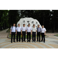 本系「西南交通大學材料與工程學院 」至本校材料科學與工程學系學術交流訪問,於106年5月11日來訪。來訪老師:朱旻昊院長、冷永祥副院長、朱德貴副院長、李孝紅教授、楊維清教授,由汪俊延主任主持,並邀請呂福興教授、林佳峰教授、劉恆睿教授、賴盈至教授一同參與學術交流活動。